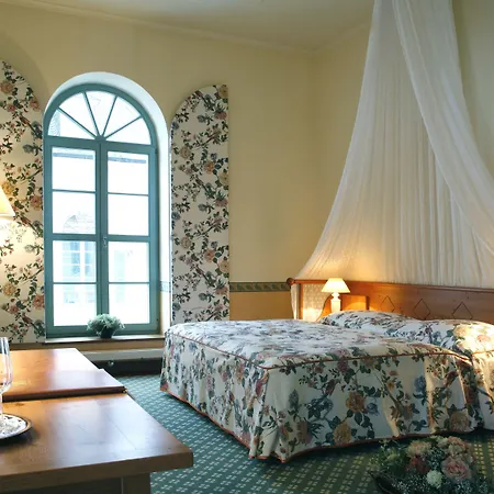 Schloss Pillnitz 호텔 4*