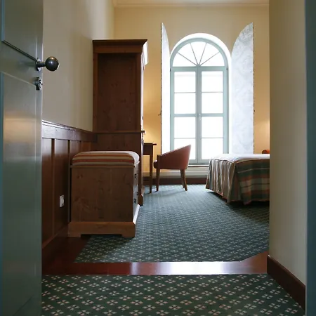 Schloss Pillnitz 호텔 4*