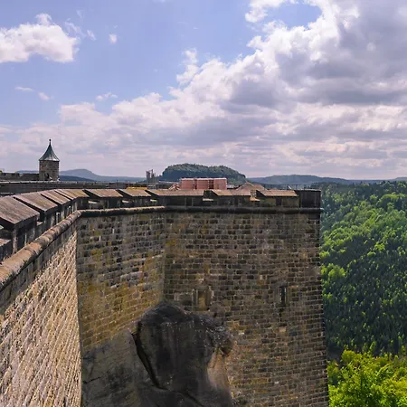 Schloss Pillnitz Szálloda 4*