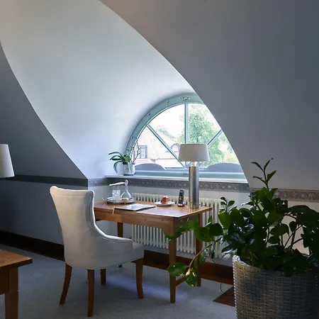 Schloss Pillnitz 4* Drezda