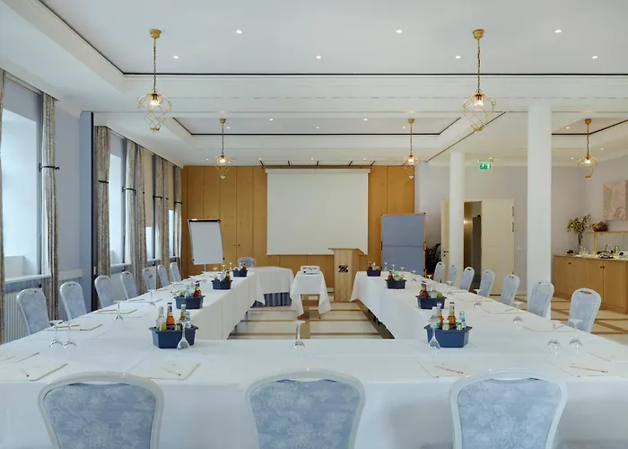 Hotell Schloss Pillnitz 4*