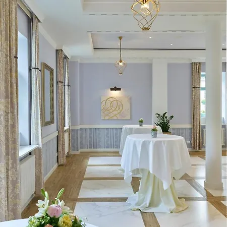 Schloss Pillnitz 4*