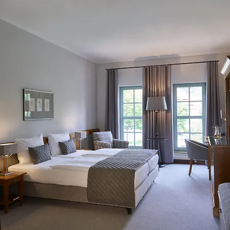 Schloss Pillnitz מלון 4*